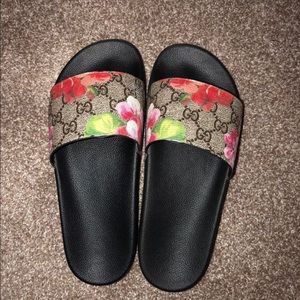 Women’s Gucci slides